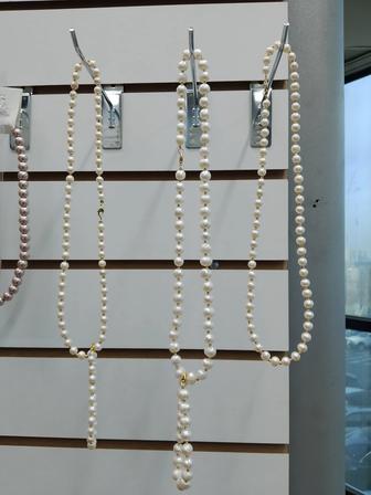 Продаю натуральные жемчуг комплект качественные по золочение ручная работа