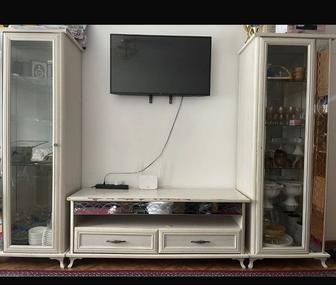 Гарнитура с телевизором