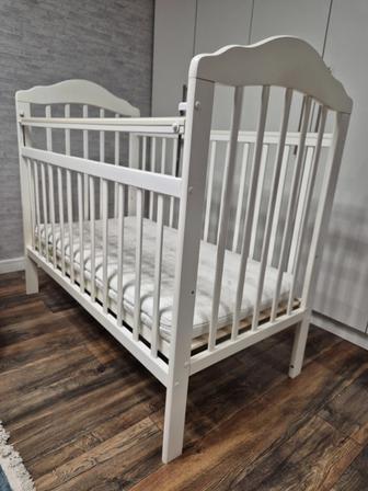 Детская кровать-манеж