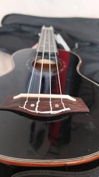 Продаю укулеле