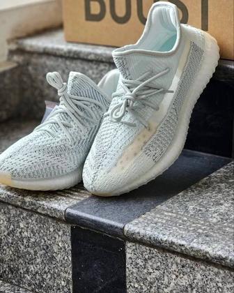 Кроссовки adidas yeezy boost