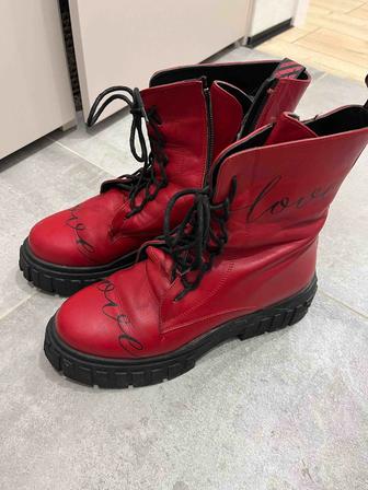 Продам зимние,кожаные ботинки