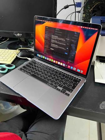 Продам MacBook Air m1