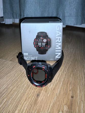 Часы Garmin Instinct esports