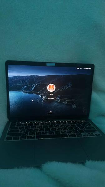 MacBook Air 13 M1, 8gb