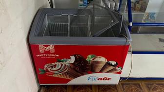 Продам витринный холодильник морозильник