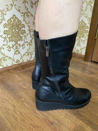 Кожаные турецкие сапоги, с широкой голенью. Абсолютно новые