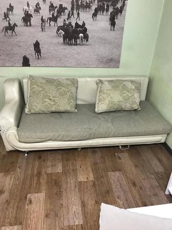 Диван б/у отдам бесплатно