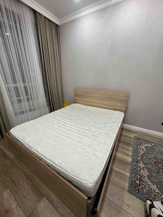 Продам кровать с матрасом
