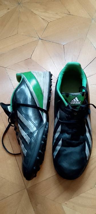 Новые оригинальные футбольные бутсы Adidas F10 J.