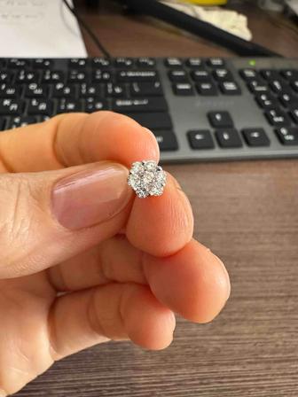 Серьги пуссеты с бриллиантами