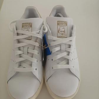 Продам кроссовки Adidas original stan smit. Цвет бежево - белый.
