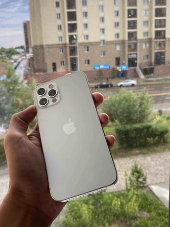 Телефон iPhone 12 Pro