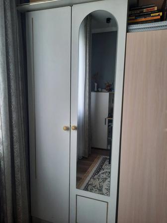 Шкаф