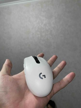 Продаю мышку logitech g305