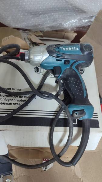 Ударный шуруповёрт Makita