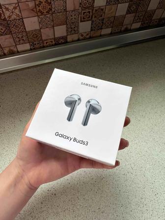 Продаю новые наушники Samsung Galaxy Buds3