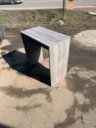 Столик для работы перед ноутбуком и детский ! Высота 78 шир 77 глуб 40