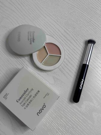 NOVO консилер и кисточка