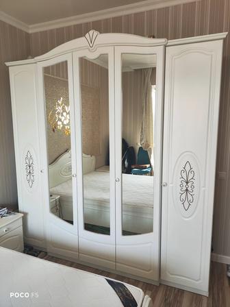 Продаю срочно спальный гарнитур Венера 5Д
