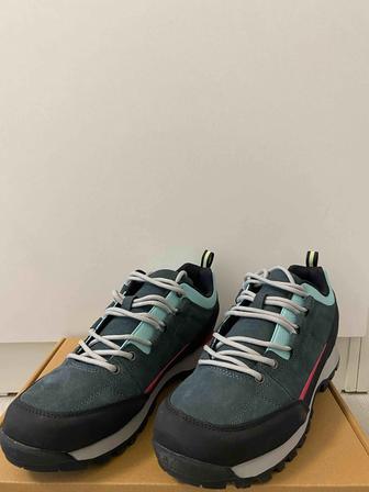 Кроссовки сборной РК