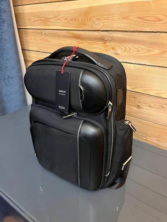 Продам рюкзак Tumi