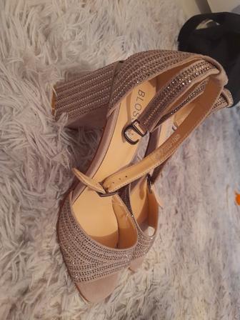 Продам туфли