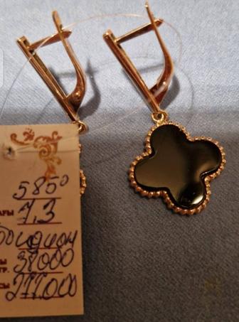 Продам золотые серьги