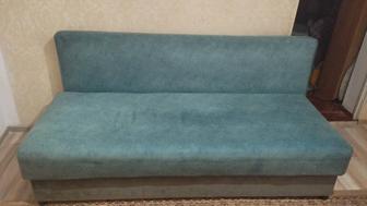 Диван в хорошем состоянии