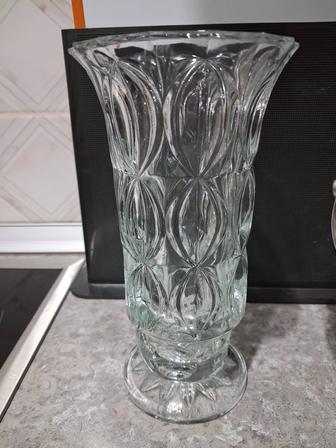 Советская стекянная ваза и кофетница