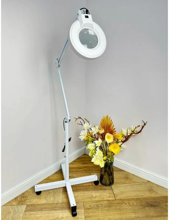 Продам лампу-лупу для косметолога