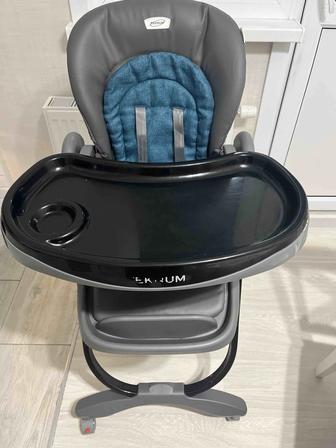 Продам детский столик для кормления