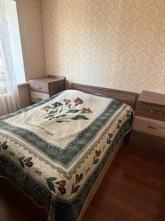 Продам двухспальную кровать с подъемным механизмом,с двумя тумбами!