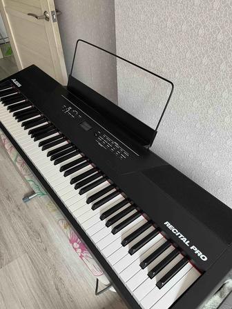 Продам Цифровое пианино Alesis Retical Pro