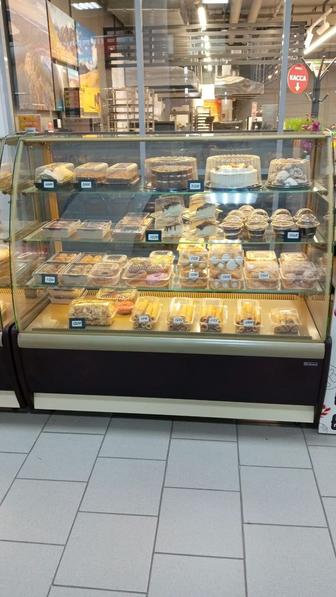Продам витринный холодильник
