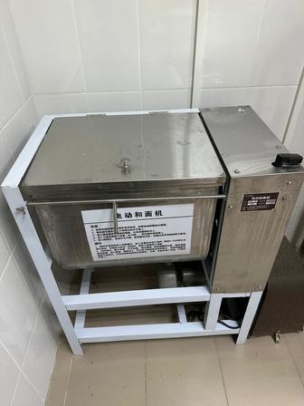 Продам Тестомес 10 литров
