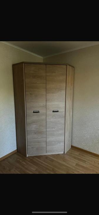 Угловой шкаф