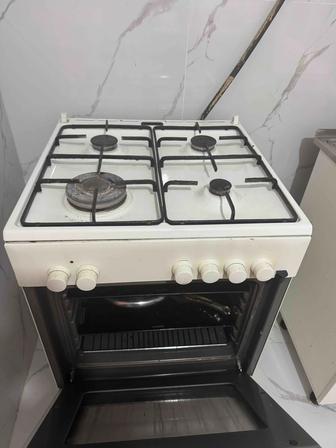 Продам газовую плиту