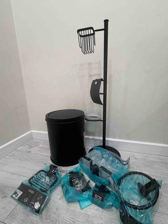 Продам новый дорогой набор ванных акссесуаров