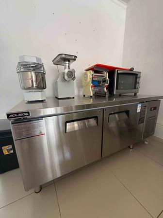 Оборудование для общепита плиты электрическая, газовая, раковина, столы