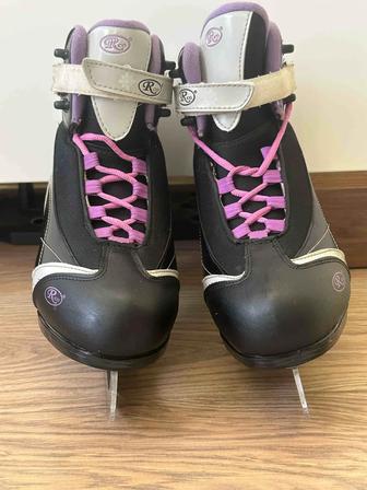 Коньки женские 39-40