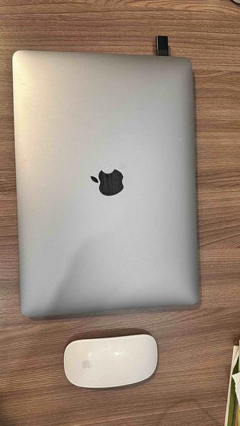 Продается Mac book air