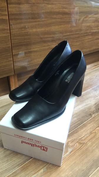 Туфли классические 38 размер