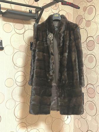 Продам новую норковую шубу Omabelle 100 Real fur