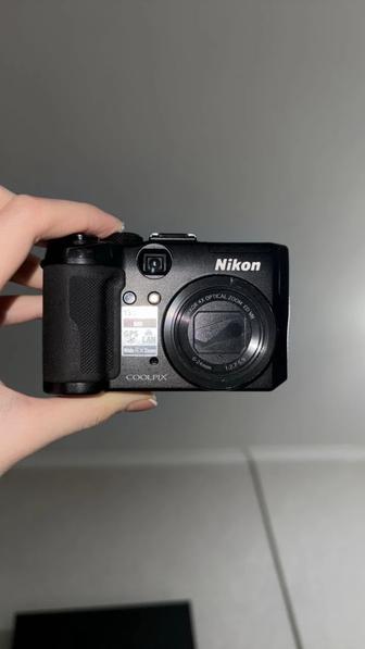 Nikon coolpix P6000