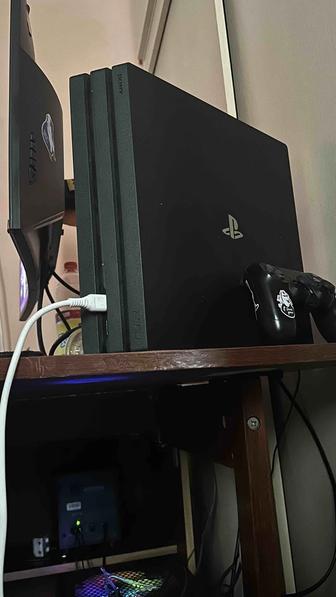 PlayStation 4 PRO / 1tb