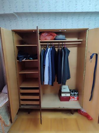 Большой шкаф для одежды 3-дверный, срочно до 15 марта