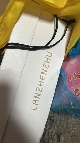 Продается женские одежды