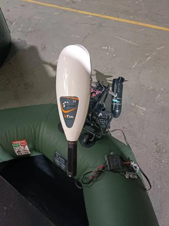 Лодка,мотор