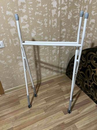 Подставка под складную детскую ванну